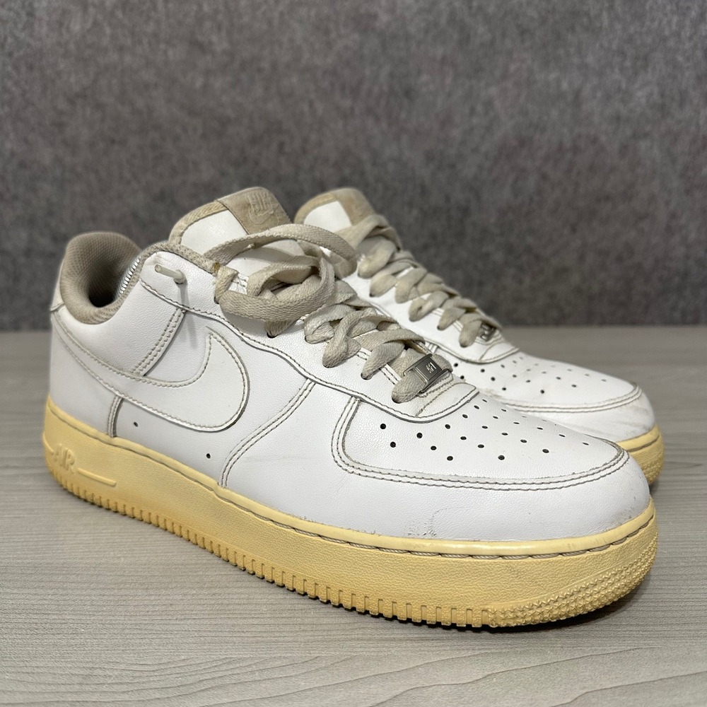 Nike Air Force 1 AF1 Low White Yellowed Sole Mens Size 10 Sneakers 315122-111